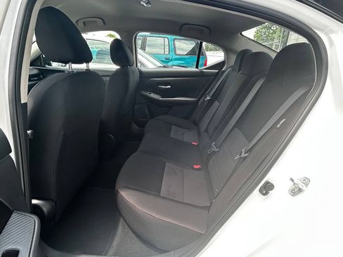 Used 2025 Nissan Sentra SR FWD image 10