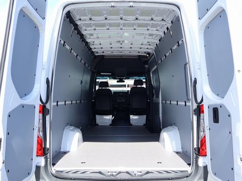 New 2026 Mercedes-Benz Sprinter 2500 image 8