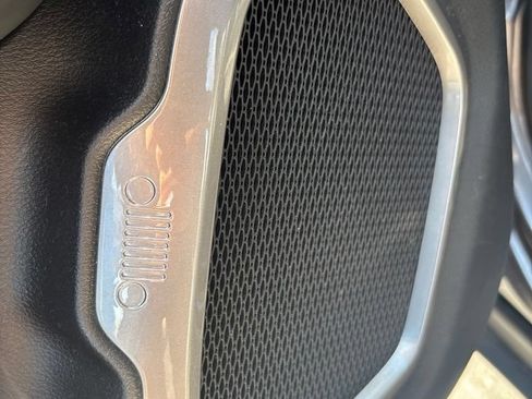 Used 2021 Jeep Renegade Limited AWD/4WD image 34