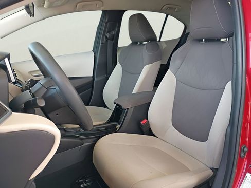 Used 2021 Toyota Corolla LE w/ LE Convenience Package FWD image 5