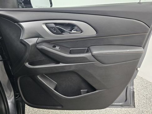 Used 2019 Chevrolet Traverse LT FWD image 27