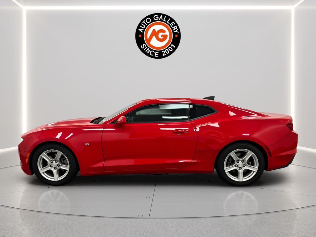 Used 2023 Chevrolet Camaro LT RWD image 7