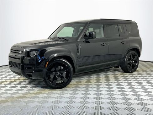 Used 2024 Land Rover Defender 110 X-Dynamic SE AWD/4WD image 1