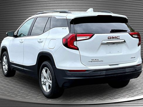 Used 2024 GMC Terrain SLE w/ Driver Convenience Package AWD/4WD image 4