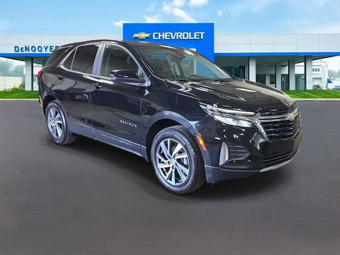 Used 2024 Chevrolet Equinox LT w/ LPO, Floor Liner Package AWD/4WD image 6