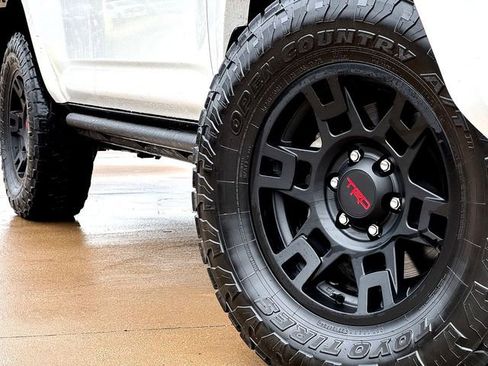 Used 2023 Toyota 4Runner TRD Off-Road Premium image 6