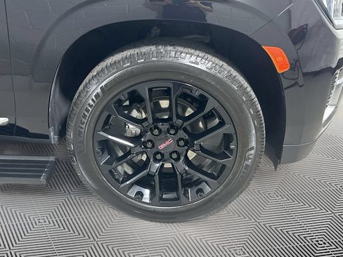 Used 2023 GMC Yukon Denali AWD/4WD image 22