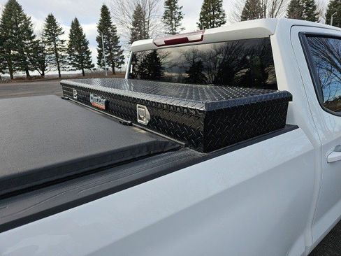 Used 2023 Chevrolet Silverado 1500 LT image 18