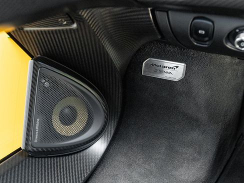 Used 2019 McLaren Senna image 45
