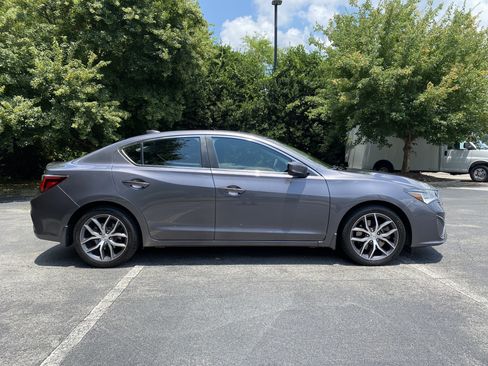 Used 2019 Acura ILX FWD image 10