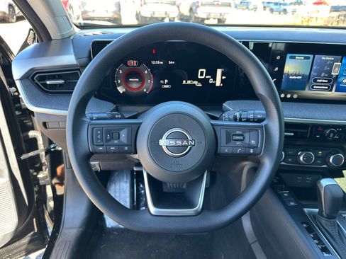 New 2026 Nissan Kicks S image 23