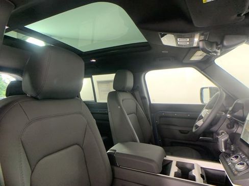 Certified 2025 Land Rover Defender 110 S image 39