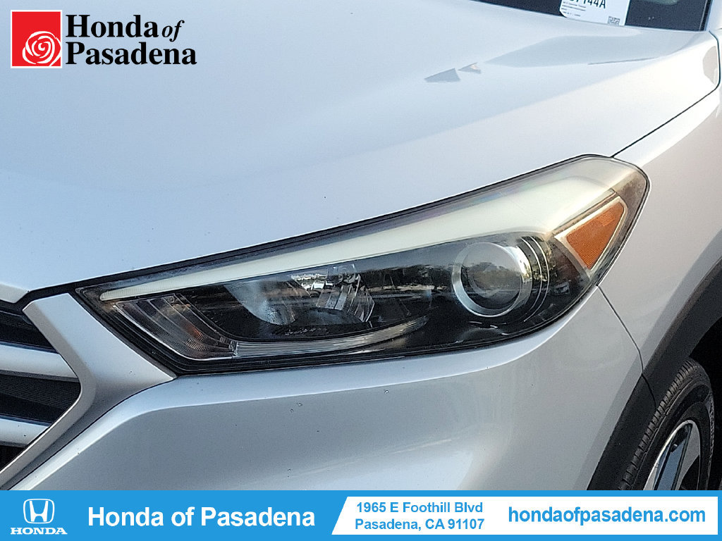 Used 2017 Hyundai Tucson Sport FWD image 31