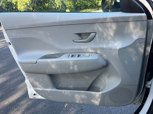 Used 2025 Hyundai Kona SEL image 20