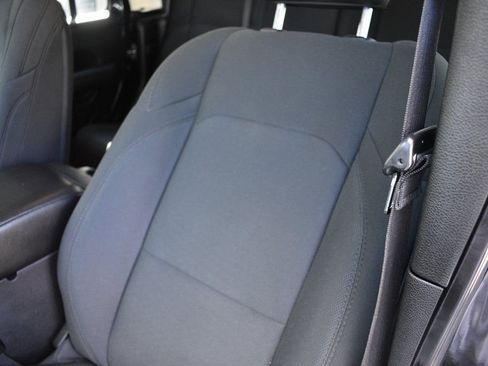 Used 2022 Jeep Gladiator Sport image 11