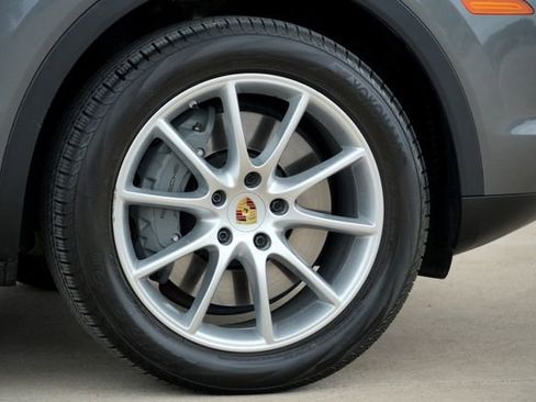 Used 2019 Porsche Cayenne S AWD/4WD image 38