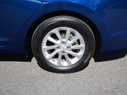 Used 2022 Hyundai Accent SEL image 10