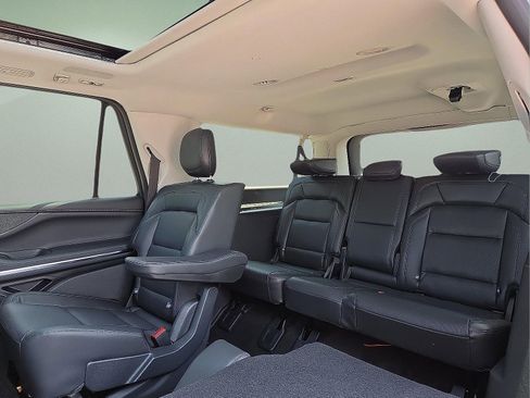 New 2025 Lincoln Navigator L Reserve image 10