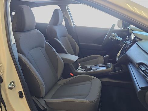 Used 2025 Subaru Crosstrek 2.0i Premium image 13