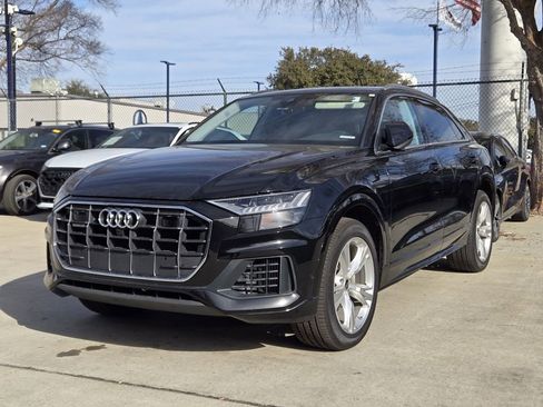 Used 2023 Audi Q8 Premium Plus w/ Premium Plus Package image 6