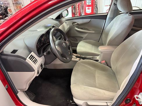 Used 2012 Toyota Corolla LE FWD image 11