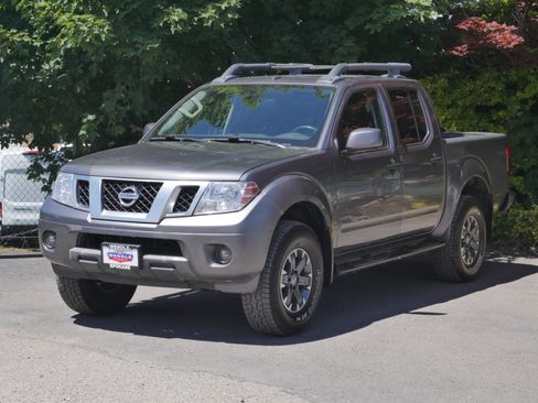 Used 2020 Nissan Frontier PRO-4X w/ Pro-4x Utility Package AWD/4WD image 2