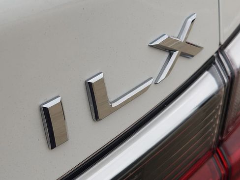 Used 2019 Acura ILX FWD image 12