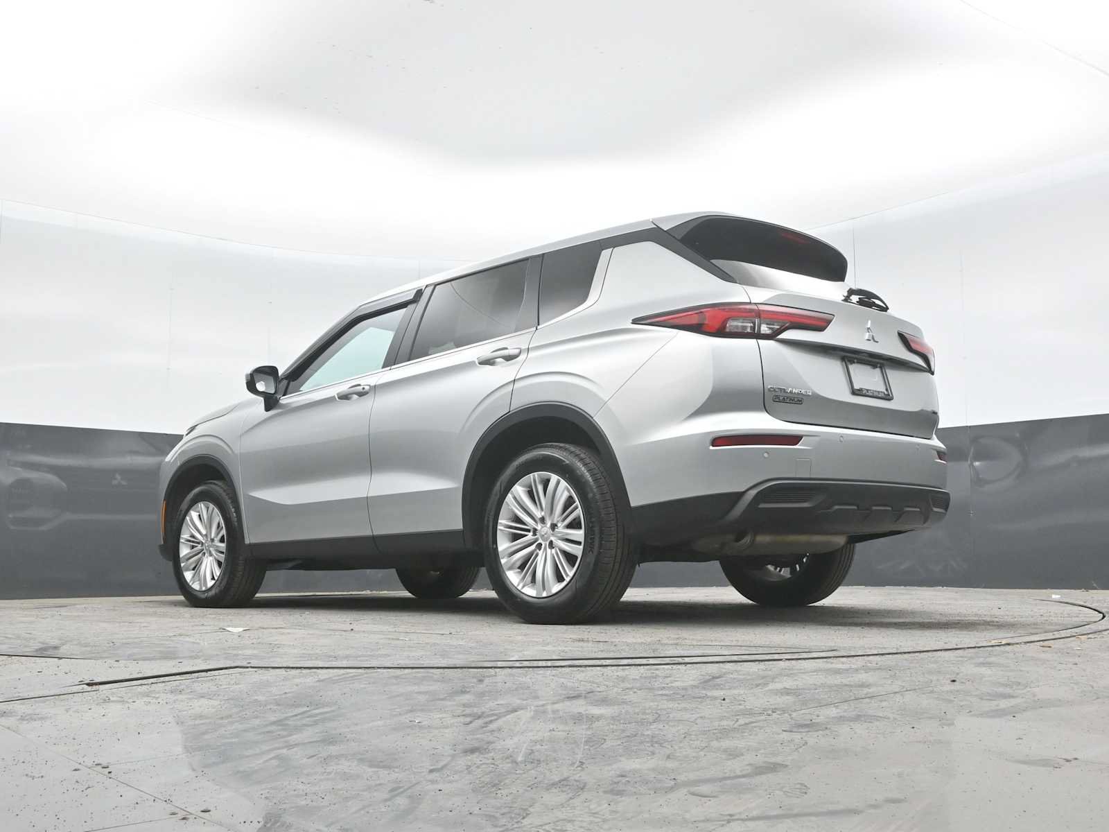 Used 2024 Mitsubishi Outlander ES AWD/4WD image 38