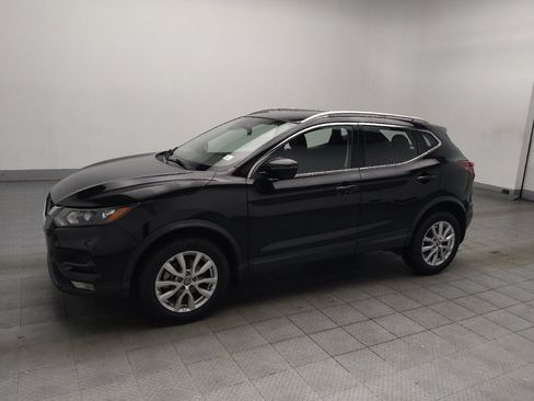 Used 2021 Nissan Rogue Sport SV FWD image 2