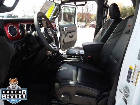 Used 2023 Jeep Gladiator Rubicon w/ Cold Weather Group image 31