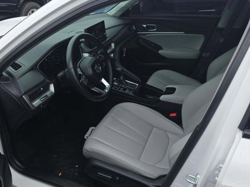 Used 2025 Acura Integra FWD image 5