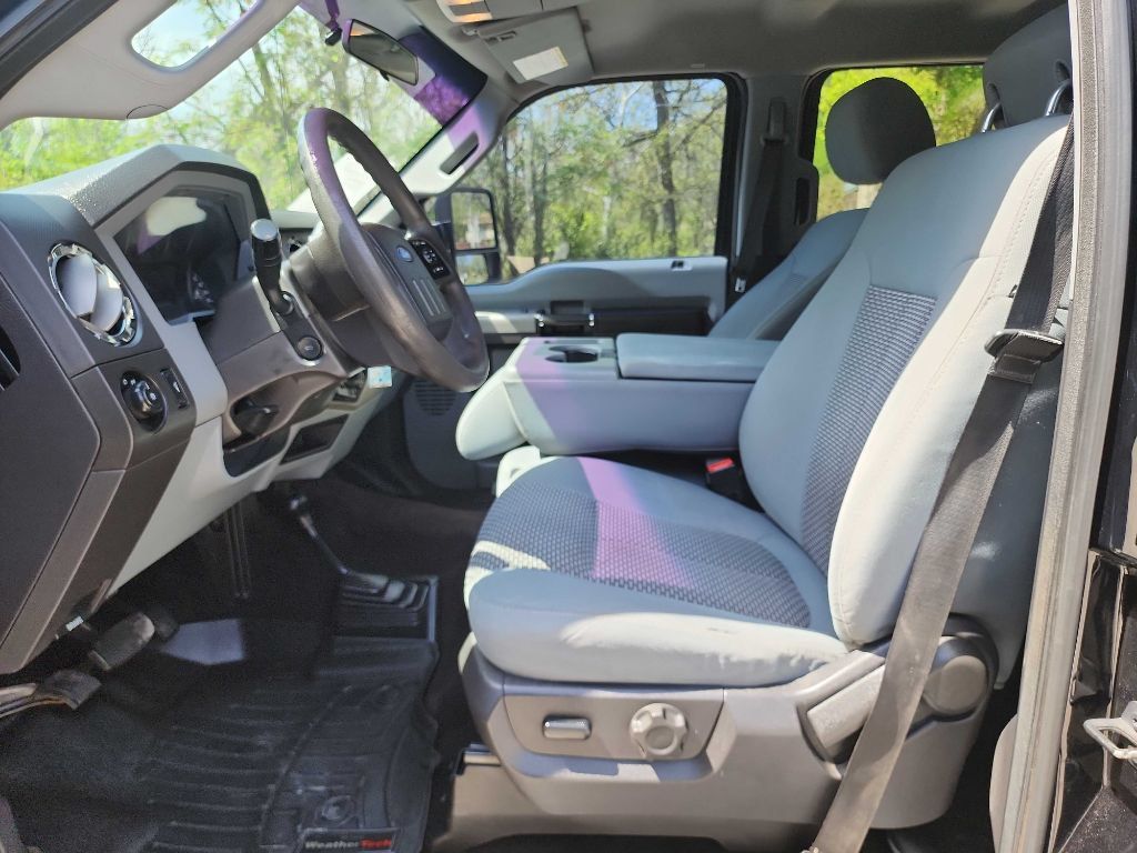 Used 2016 Ford F350 XLT w/ XLT Interior Package AWD/4WD image 22
