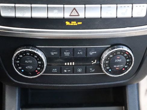 Used 2015 Mercedes-Benz GL 550 4MATIC image 42