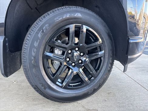 Used 2022 Chevrolet Silverado 1500 RST w/ LPO, Blackout Package image 33