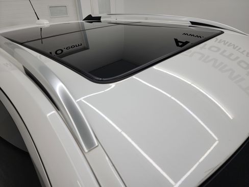 Used 2016 Cadillac SRX Premium image 4