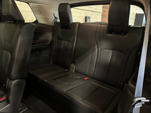 Used 2025 INFINITI QX60 Luxe image 11