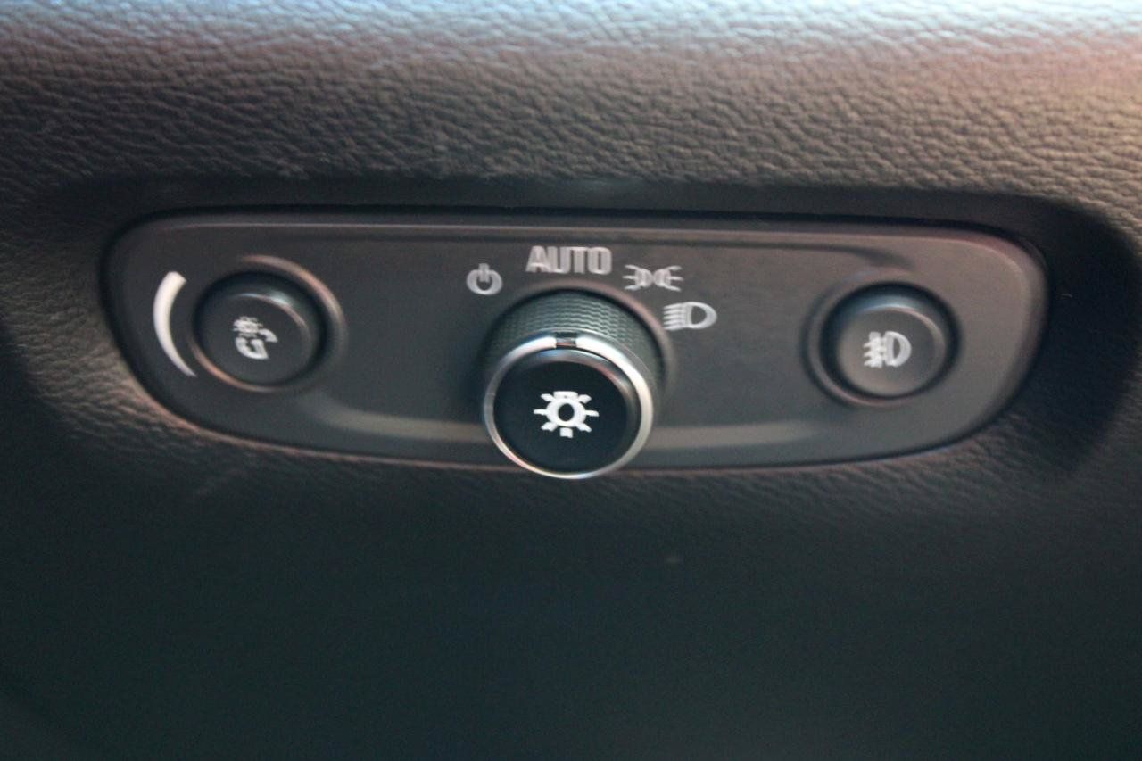 Used 2019 Chevrolet Traverse RS FWD image 28