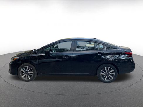 Used 2025 Nissan Versa SV image 4