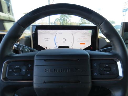Used 2025 GMC Hummer EV 3X image 23