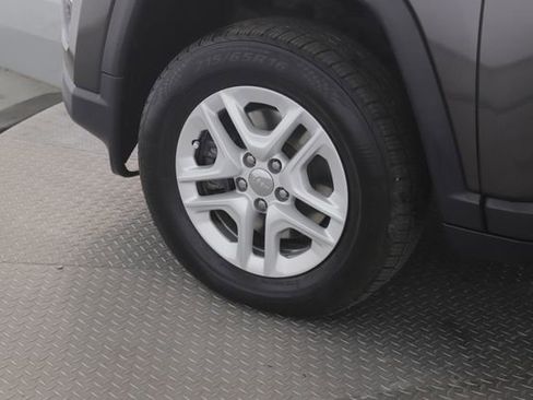 Used 2019 Jeep Compass Sport w/ Cold Weather Group AWD/4WD image 13