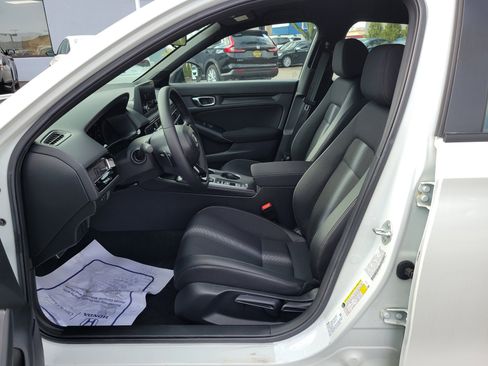 Used 2025 Honda Civic Sport image 15