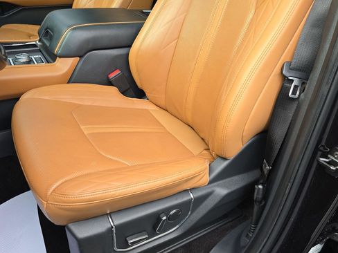 Used 2022 Ford Expedition Max Platinum image 12