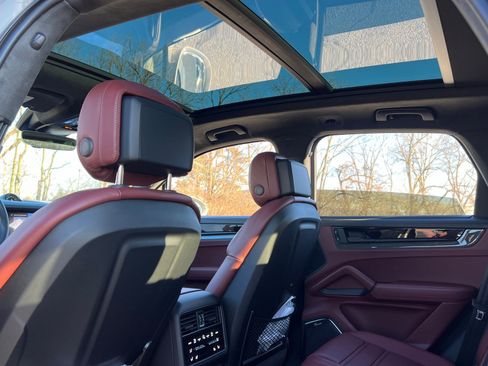 New 2026 Porsche Cayenne GTS image 22