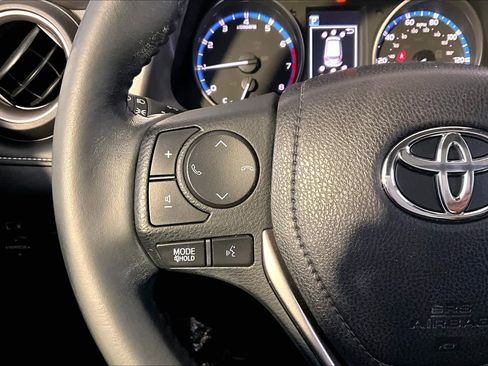 Used 2017 Toyota RAV4 XLE image 23