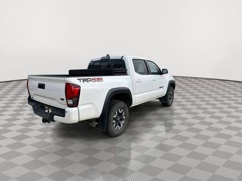 Used 2019 Toyota Tacoma TRD Off-Road image 8