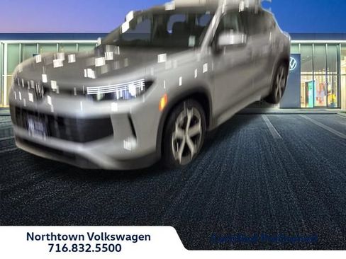 Used 2026 Volkswagen Tiguan SE AWD/4WD image 1