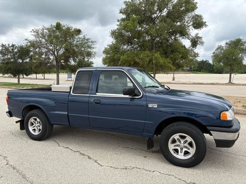 Used 2001 MAZDA B-Series Pickup 2WD Cab Plus B3000 image 40