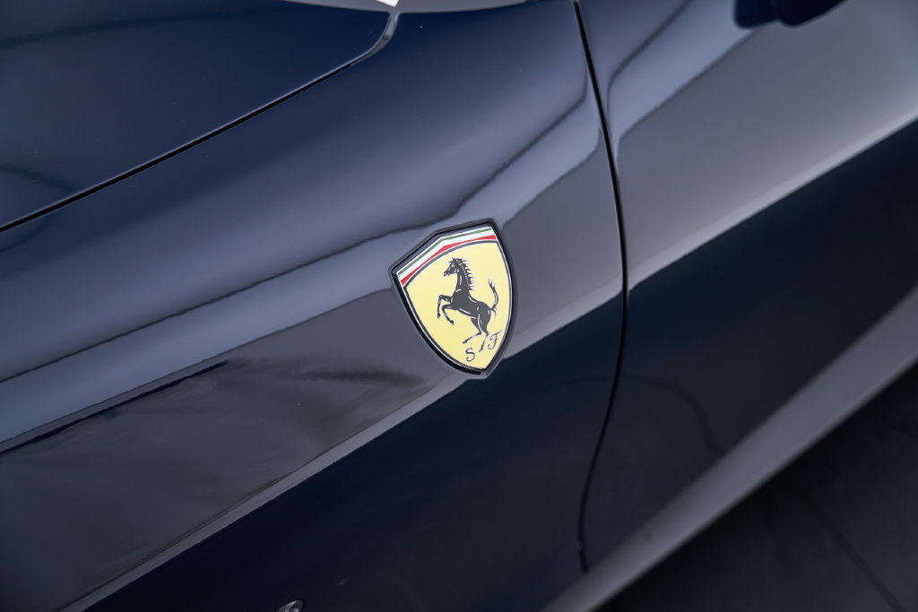 Used 2025 Ferrari Roma Spider RWD image 34