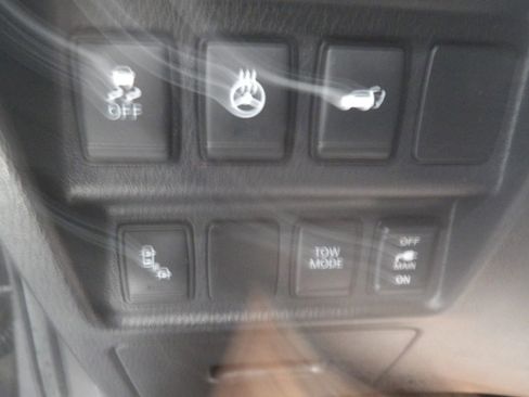 Used 2020 Nissan Pathfinder SL image 22