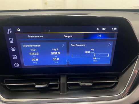 Used 2025 Chevrolet Trax LT w/ LT Convenience Package FWD image 49
